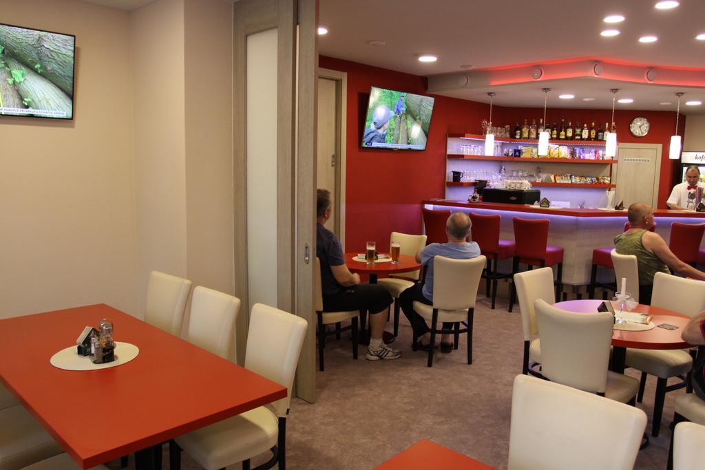 אוסטרביצה Hotel Odra מראה חיצוני תמונה